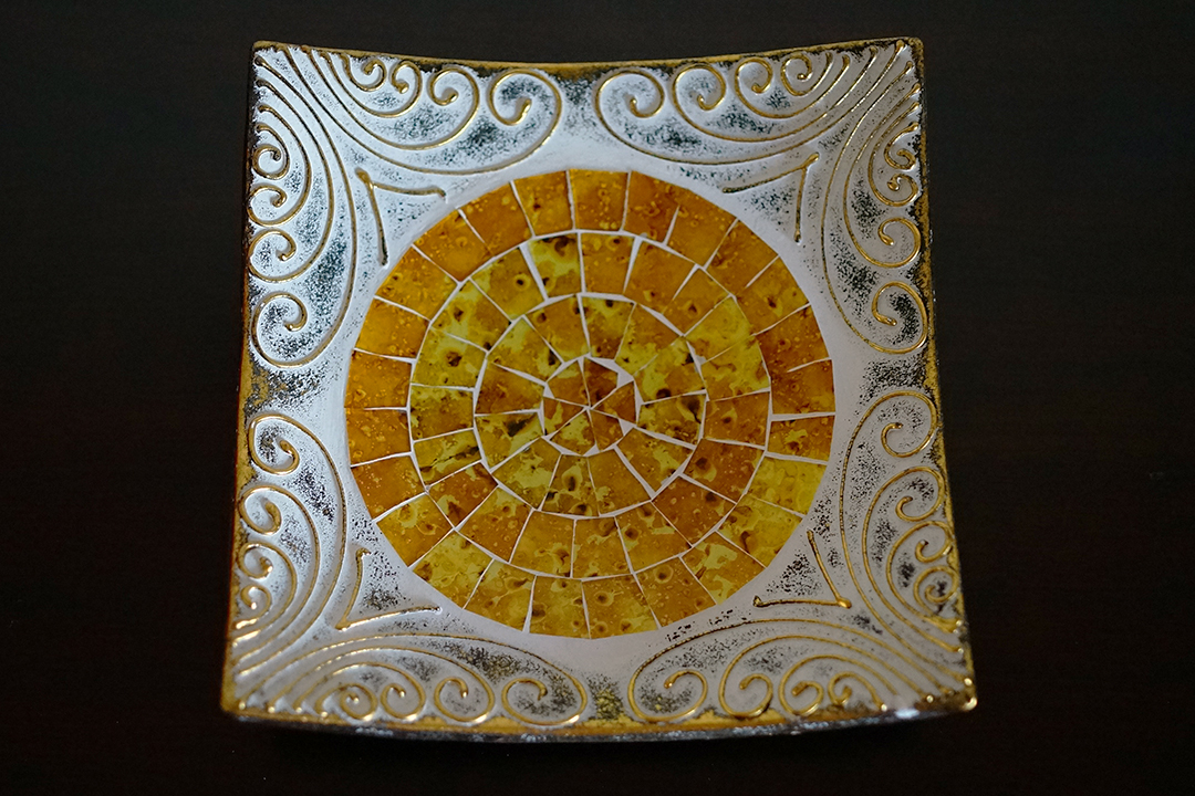 Greece, Decorative Plates Yellow