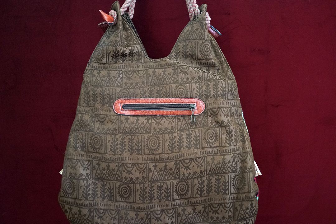 China, Artisan Handbag