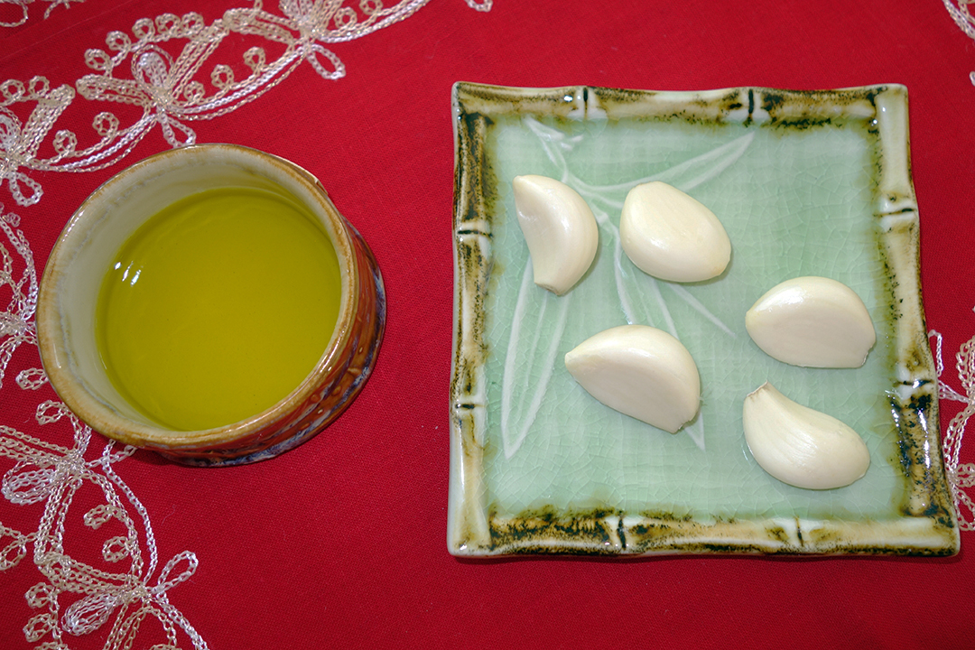 Olive Oil, Garlic
