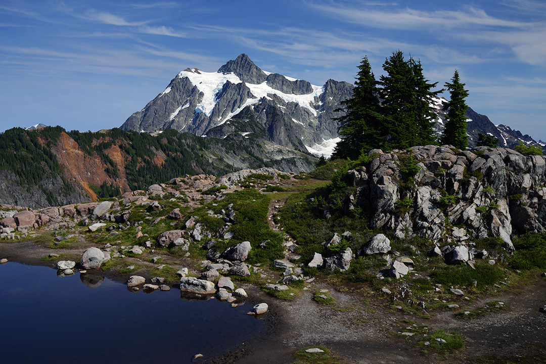 USA, Pacific Northwest, Mount Shuksan