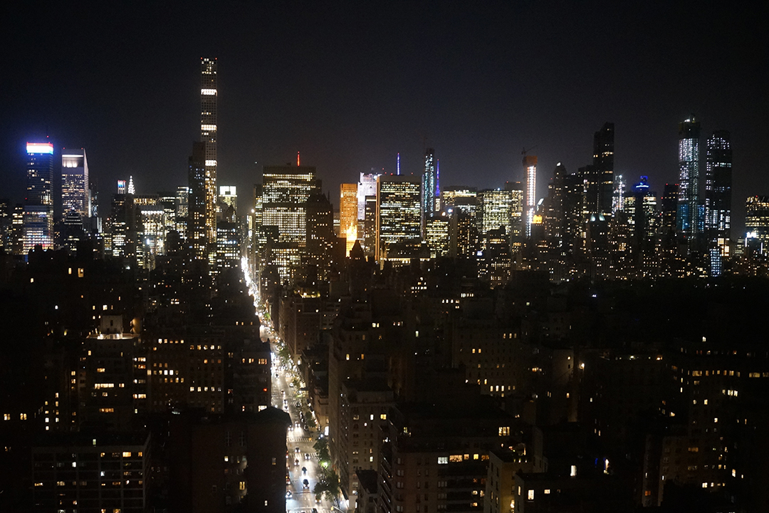 USA, New York, Carlyle Hotel, Evening View