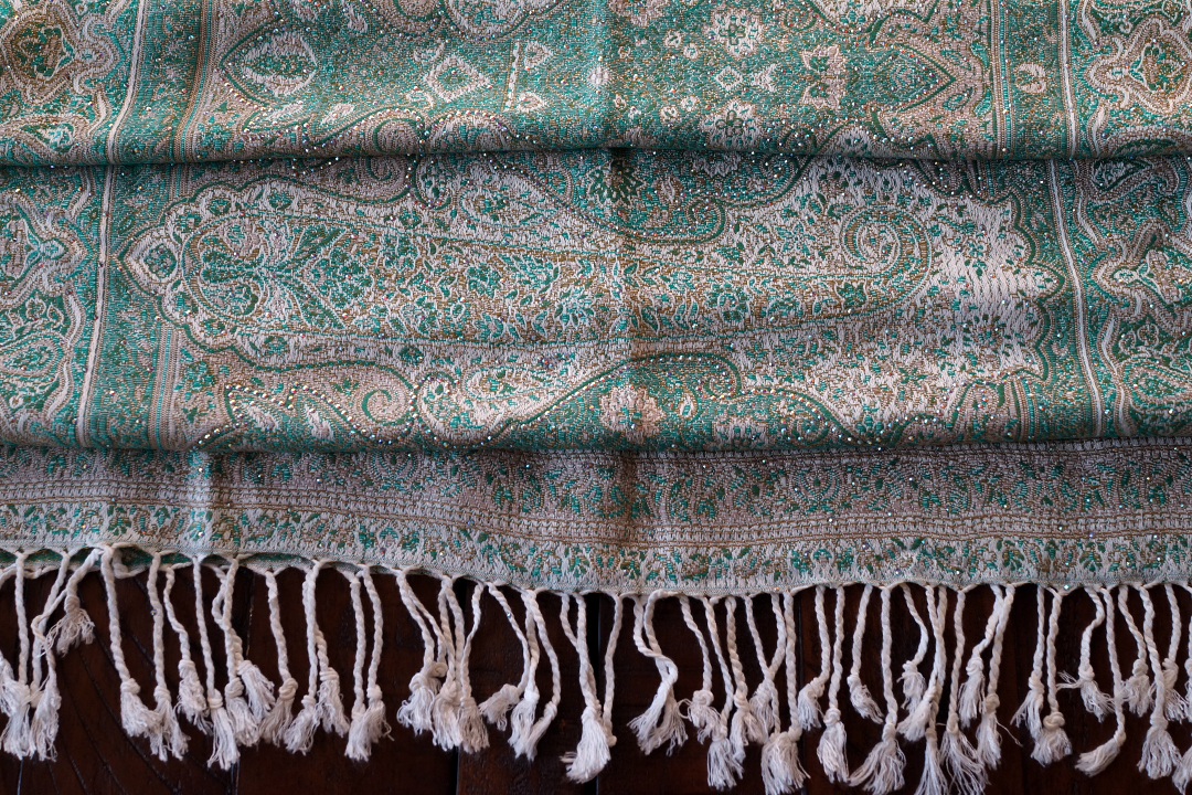 India, Green Shawl